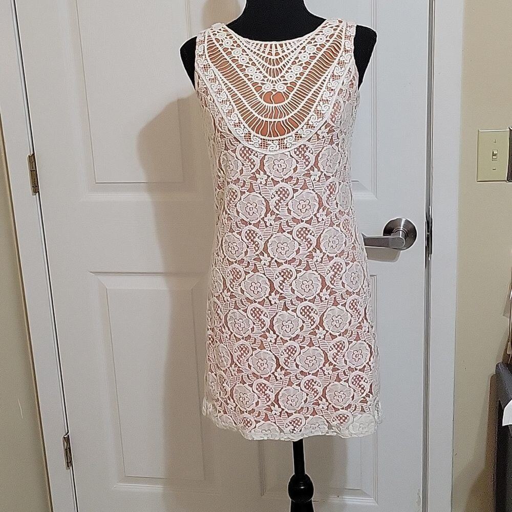 Madison paige small women's  coral and ivory lace midi dress